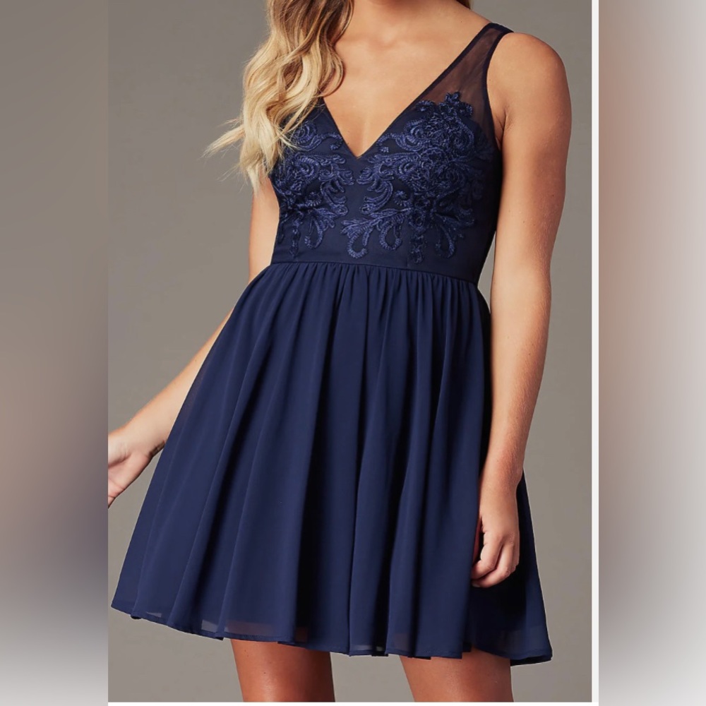 Navy Embroidered-Applique-Bodice Short cocktail dress. New with tags. Never worn